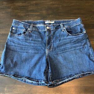 Levi Mid Length Shorts